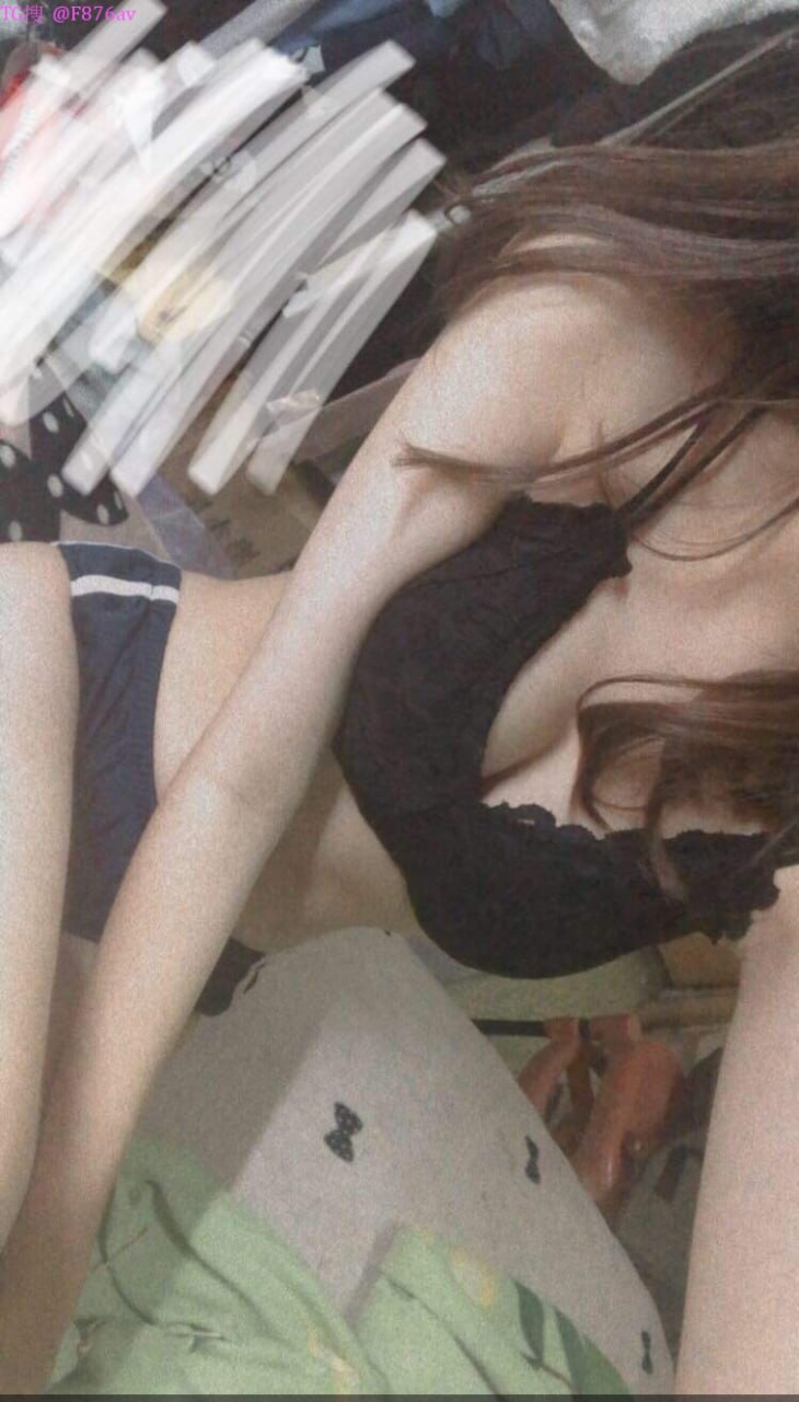 Nữa đêm em Chồng yêu mò vào phòng sờ cho vợ mới cưới của anh trai nứng lồn lên rồi nện